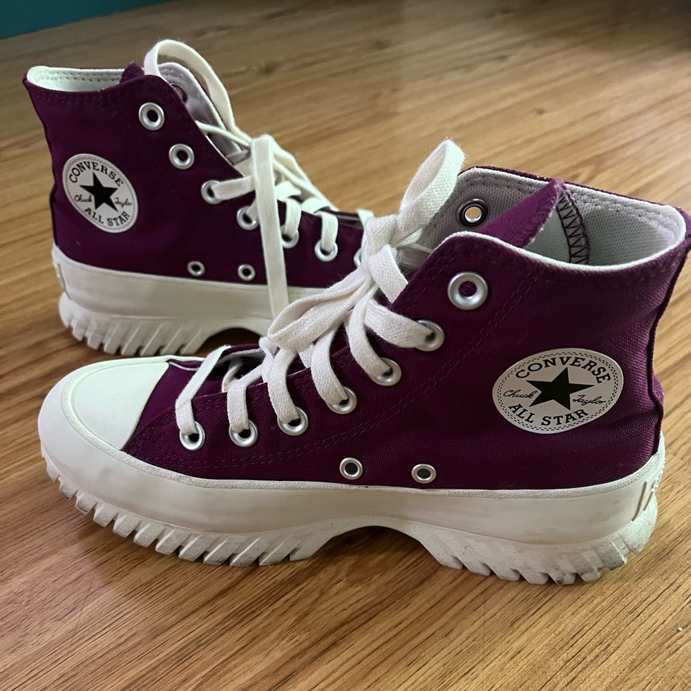 Converse all star in Deep Purple  CTAS LUGGED HIGH TOP PLATFORM SNEAKERS
